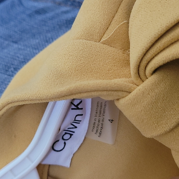 Calvin Klein Long Sleeve Bow Tie Yellow Sheath Dress Size 4 - Picture 10 of 12
